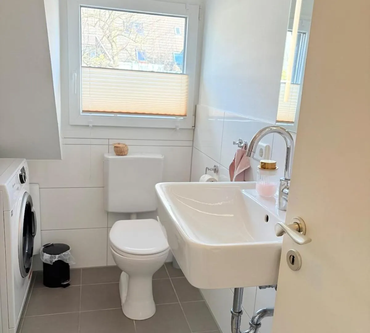 Cozy Apartment In Oberkassel Dusseldorf Germany