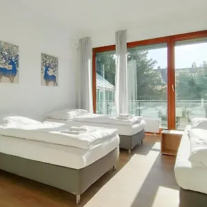  Appartement Raj Living - With 2 , 3 And 6 - 15 Min To Messe Dus And Old Town Dus